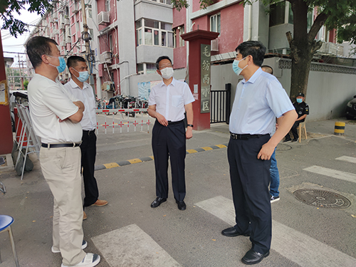 張書(shū)記慰問(wèn) (2).jpg